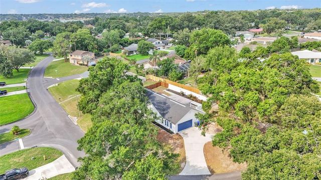4825 FOXRUN, Lakeland, FL 33813