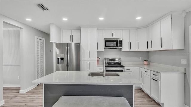4825 FOXRUN, Lakeland, FL 33813