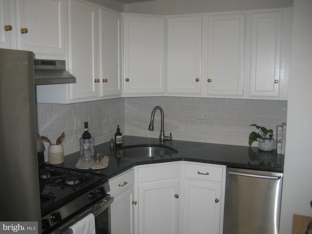 2601 Pennsylvania Ave Apt 1028, Philadelphia, PA 19130