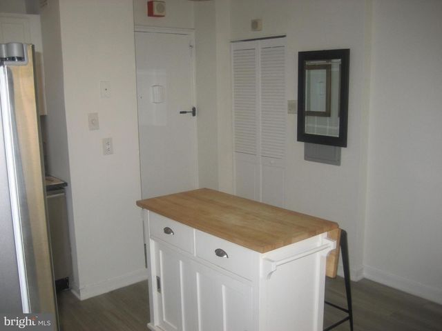 2601 Pennsylvania Ave Apt 1028, Philadelphia, PA 19130