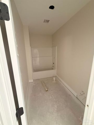 6094 Ashton Woods Cir, Milton, FL 32570