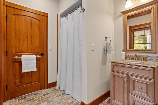 7 Amble Rd, Chelmsford, MA 01824
