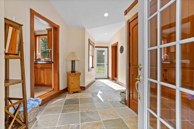 7 Amble Rd, Chelmsford, MA 01824