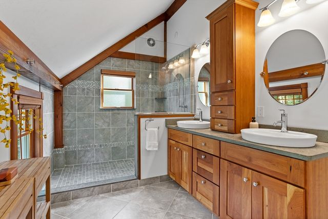7 Amble Rd, Chelmsford, MA 01824