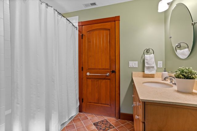 7 Amble Rd, Chelmsford, MA 01824
