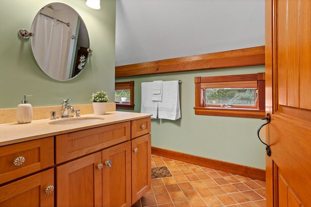 7 Amble Rd, Chelmsford, MA 01824