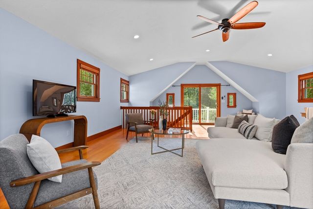 7 Amble Rd, Chelmsford, MA 01824