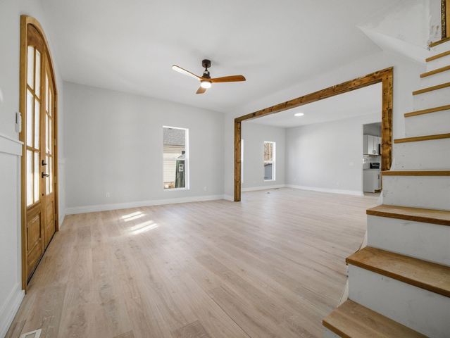 1139 W Lynn Street, Springfield, MO 65802