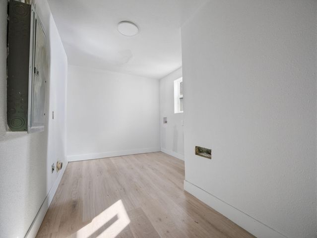 1139 W Lynn Street, Springfield, MO 65802