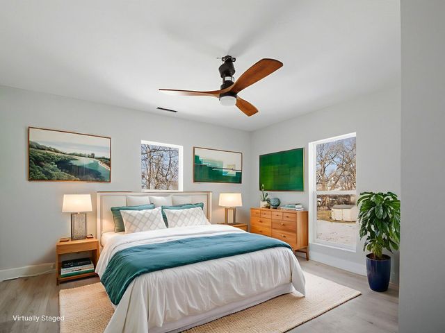 1139 W Lynn Street, Springfield, MO 65802