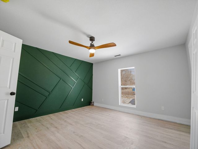 1139 W Lynn Street, Springfield, MO 65802