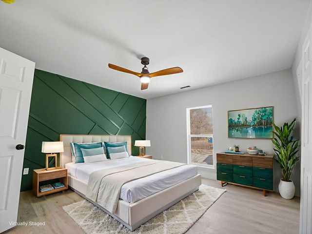 1139 W Lynn Street, Springfield, MO 65802