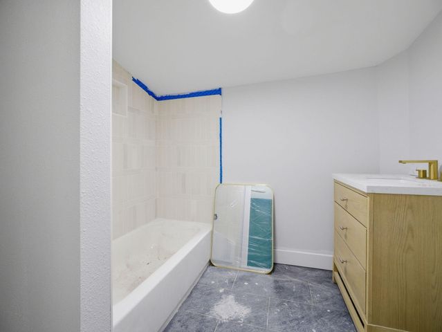 1139 W Lynn Street, Springfield, MO 65802