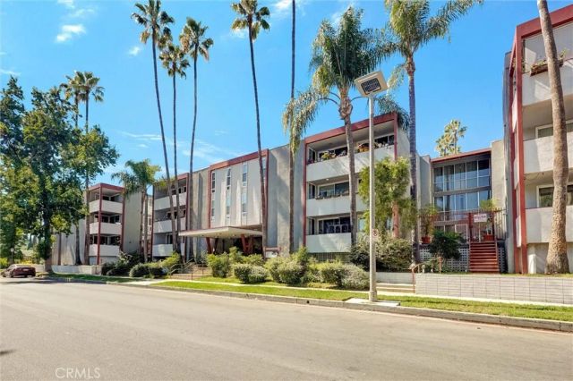4915 Tyrone 325, Sherman Oaks, CA 91423