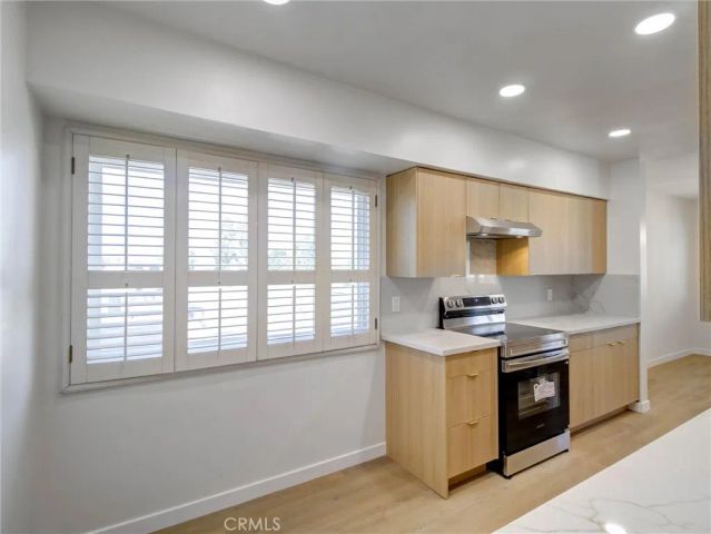 4915 Tyrone 325, Sherman Oaks, CA 91423
