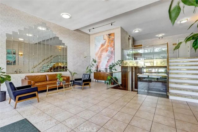 4915 Tyrone 325, Sherman Oaks, CA 91423