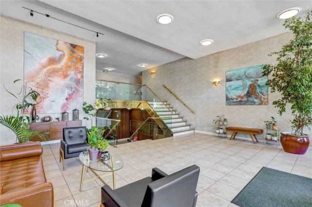 4915 Tyrone 325, Sherman Oaks, CA 91423