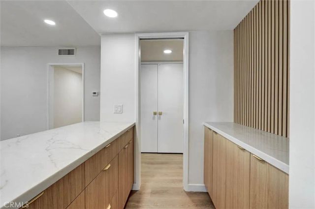 4915 Tyrone 325, Sherman Oaks, CA 91423
