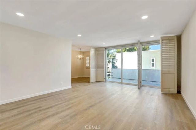 4915 Tyrone 325, Sherman Oaks, CA 91423