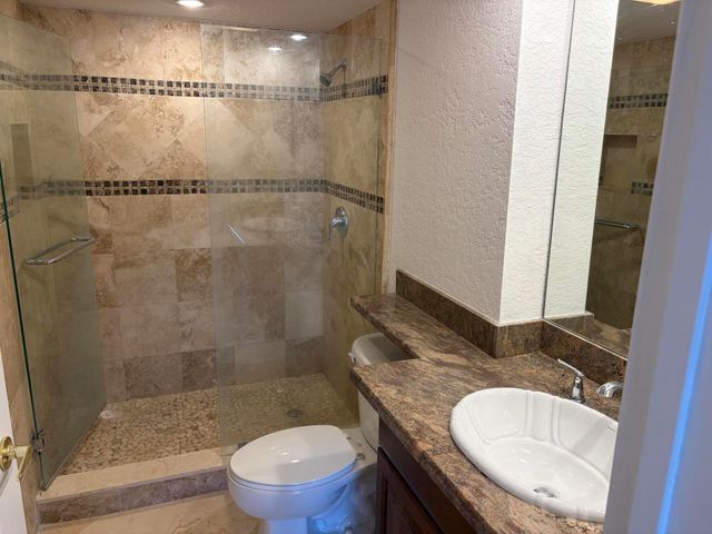 1801 N FLAGLER Drive 821, West Palm Beach, FL 33407