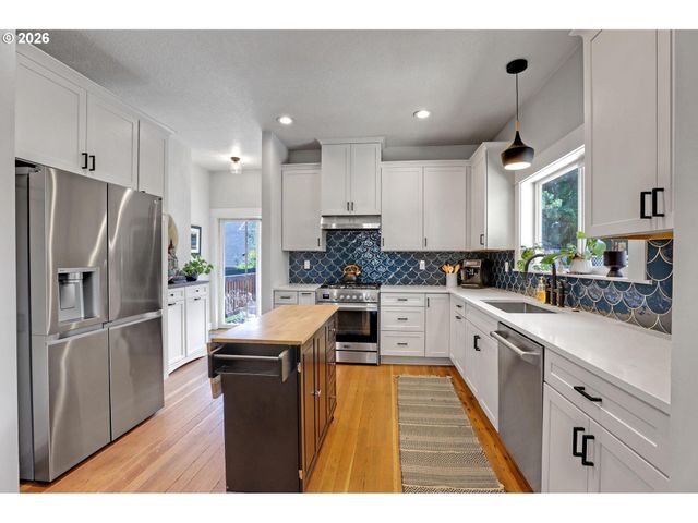 2022 N ALBERTA St, Portland, OR 97217