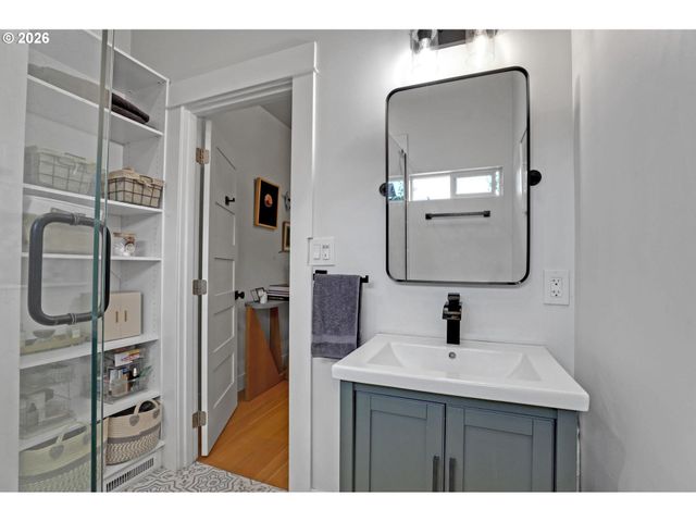 2022 N ALBERTA St, Portland, OR 97217