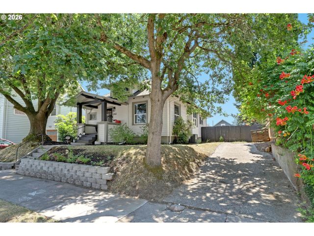 2022 N ALBERTA St, Portland, OR 97217