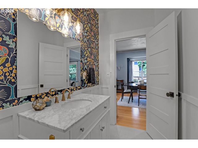 2022 N ALBERTA St, Portland, OR 97217