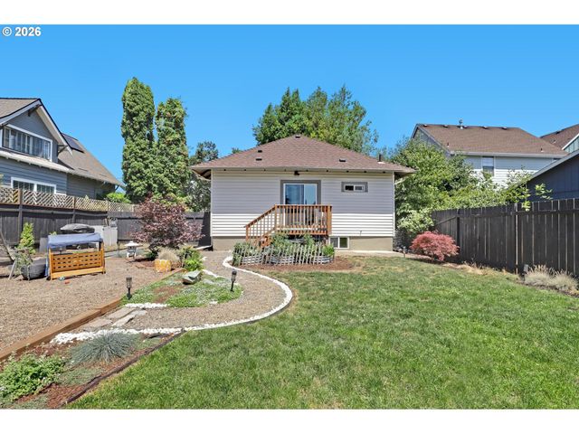 2022 N ALBERTA St, Portland, OR 97217