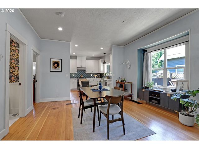 2022 N ALBERTA St, Portland, OR 97217