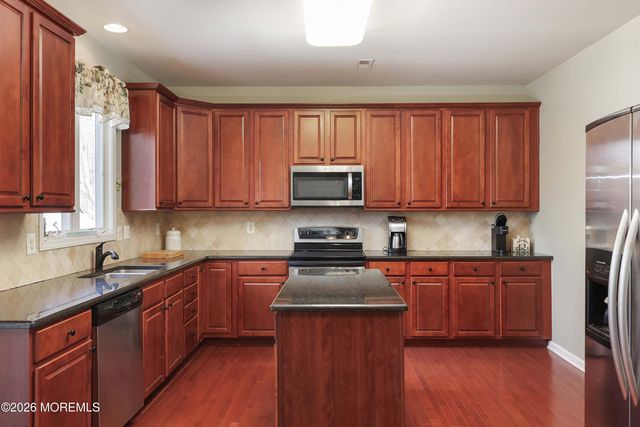 48 Starr Court, Atlantic Highlands, NJ 07716