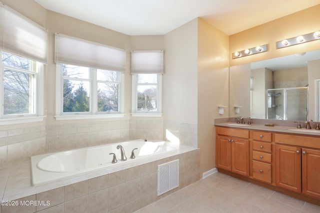 48 Starr Court, Atlantic Highlands, NJ 07716