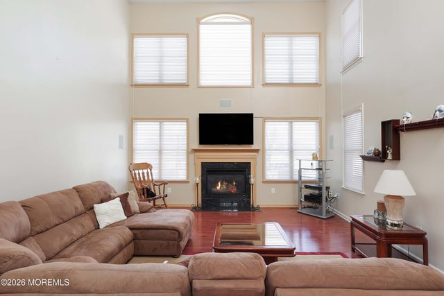 48 Starr Court, Atlantic Highlands, NJ 07716