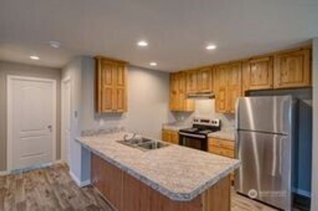 1331 Dolan Street, Raymond, WA 98577