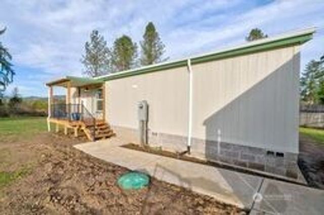 1331 Dolan Street, Raymond, WA 98577