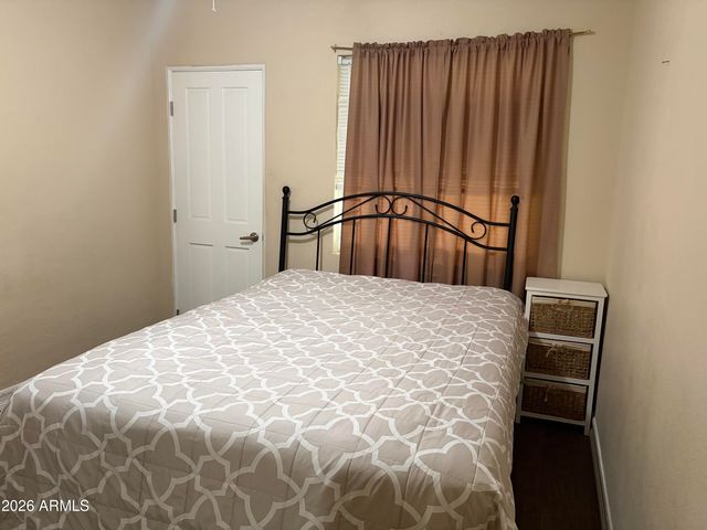 2854 N GREENFIELD Road, Phoenix, AZ 85006