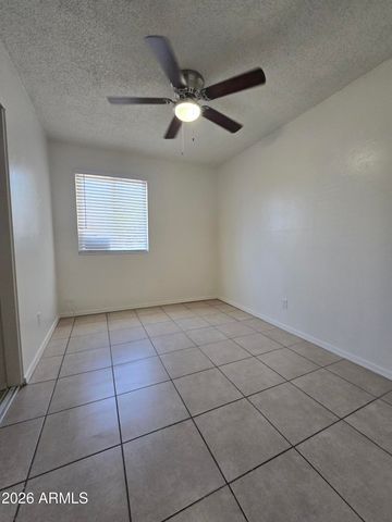 6917 W HIGHLAND Avenue, Phoenix, AZ 85033
