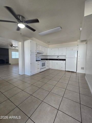 6917 W HIGHLAND Avenue, Phoenix, AZ 85033