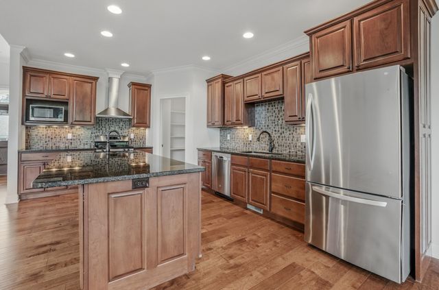 5300 PERCHE POINTE PL, Columbia, MO 65203
