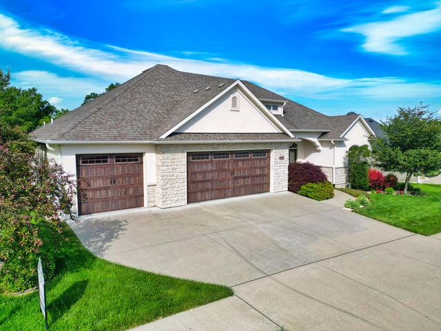 5300 PERCHE POINTE PL, Columbia, MO 65203