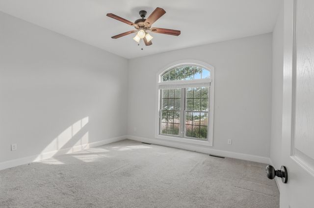 5300 PERCHE POINTE PL, Columbia, MO 65203