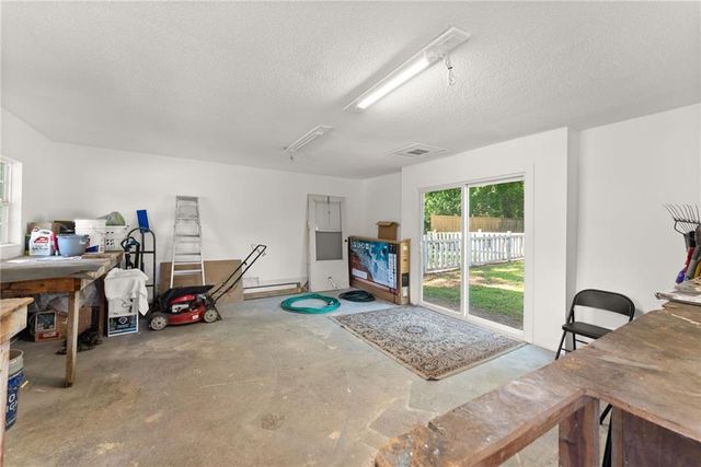 2148 Santa Fe Trail, Snellville, GA 30078