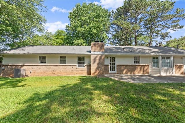2148 Santa Fe Trail, Snellville, GA 30078