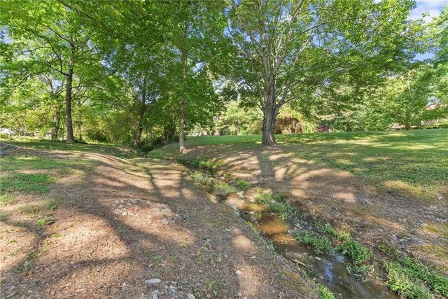 2148 Santa Fe Trail, Snellville, GA 30078