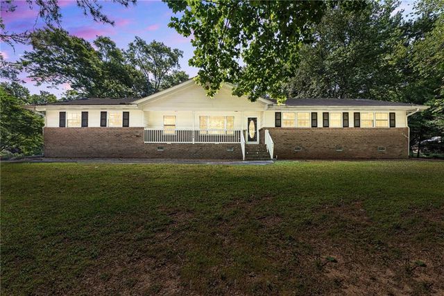 2148 Santa Fe Trail, Snellville, GA 30078