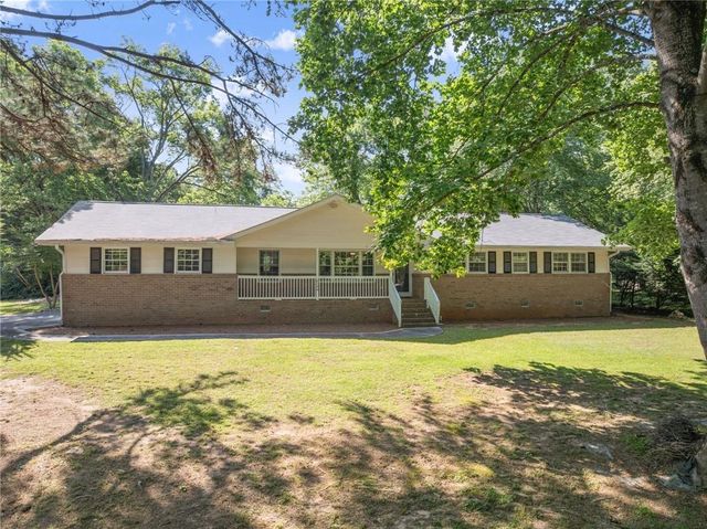 2148 Santa Fe Trail, Snellville, GA 30078