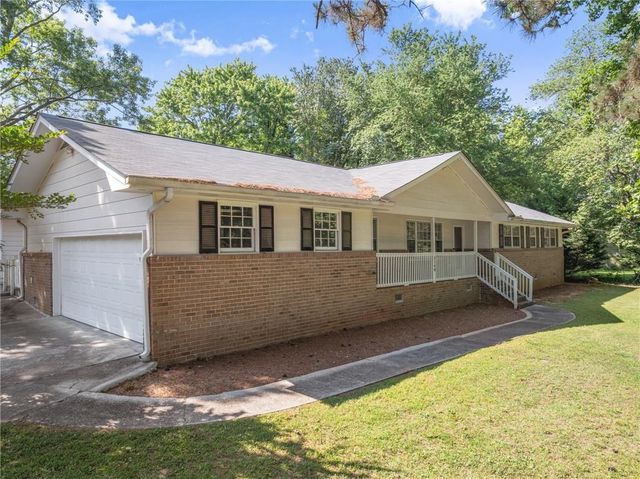 2148 Santa Fe Trail, Snellville, GA 30078