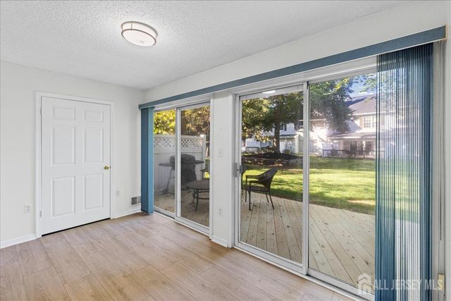 36 Albury Way, North Brunswick, NJ 08902