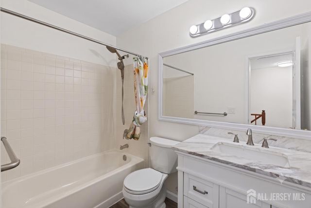 36 Albury Way, North Brunswick, NJ 08902
