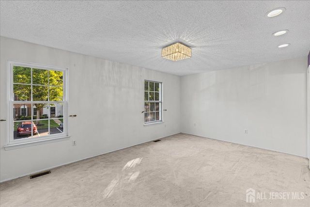 36 Albury Way, North Brunswick, NJ 08902